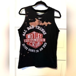 Motley Crue tank
